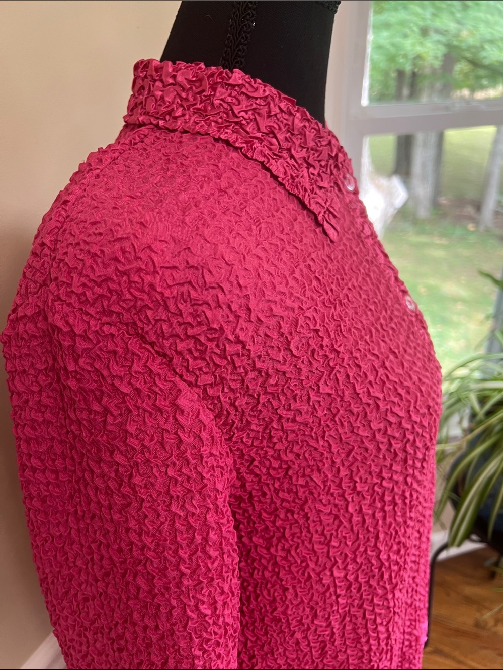 Rafael Essential Textured Hot Pink Button-Front Women's Top - Picture 4 of 7